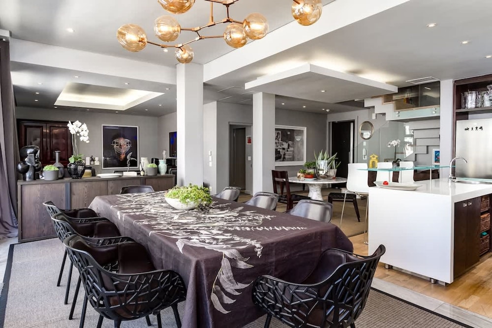 Art Apartment III in Cape Town