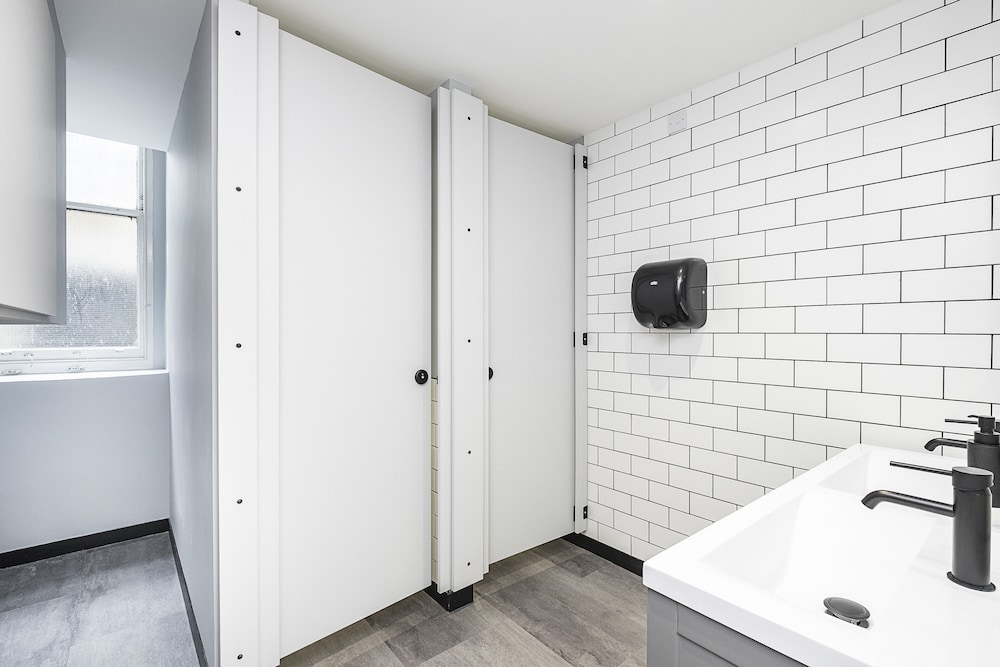 Modern Rooms - LONDON