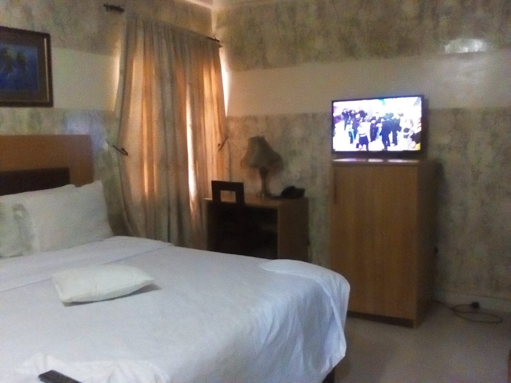 Jerry Cedarwood Guest House view 5