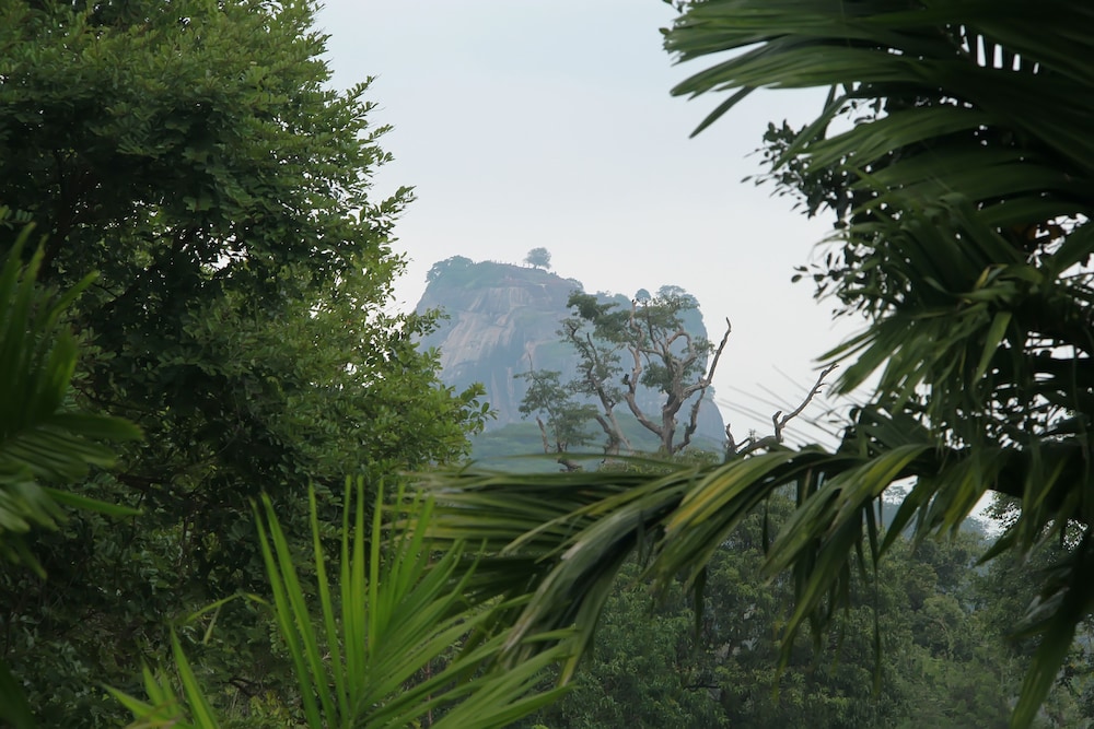 Hotel Wewa Addara