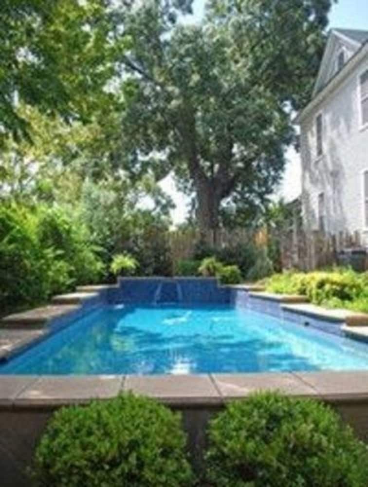 Fig Tree Manor