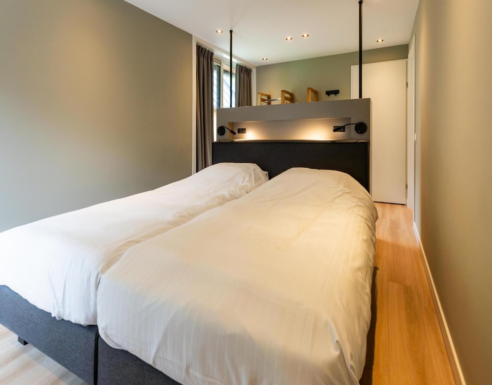 Forest Villa With Hot Tub & Sauna 8 Persons