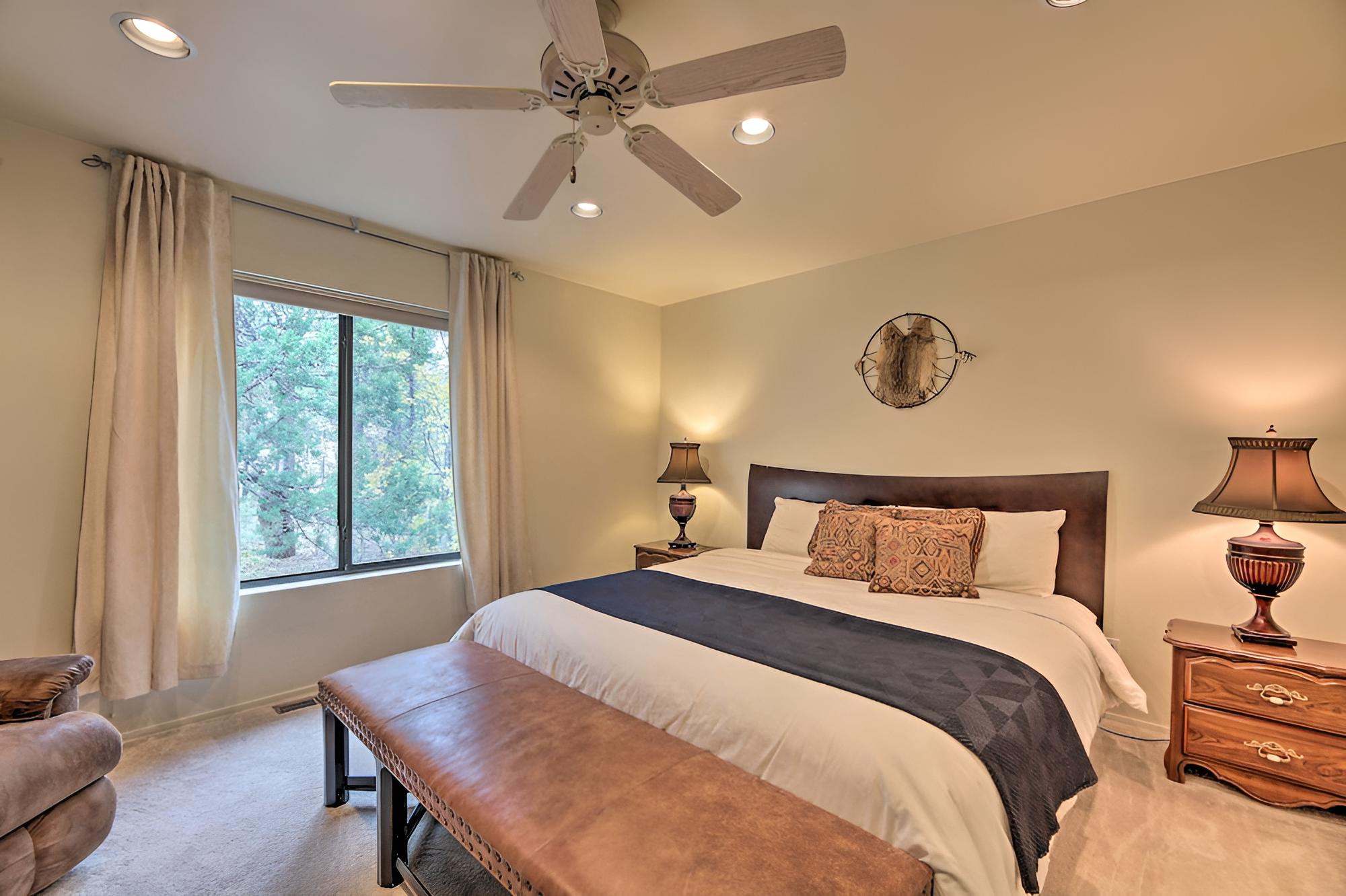 Elk Haven Show Low Cabin w/ Views & Game Room!