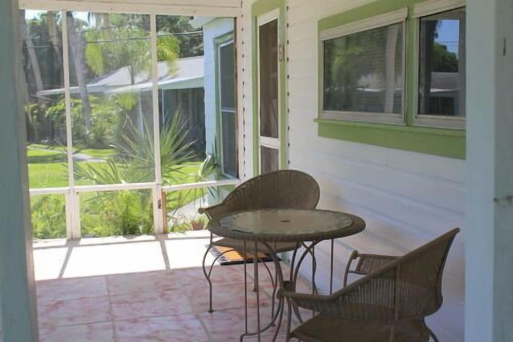 Indian River Lagoon Waterfront Cottages
