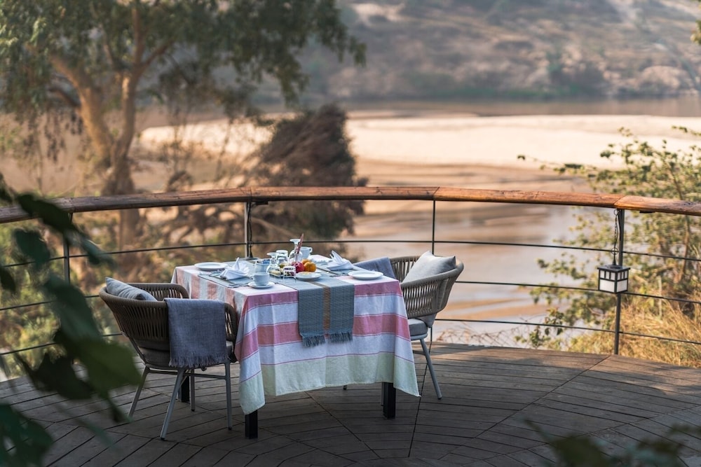 Outpost 12 - A Sinali Experience - Kanha