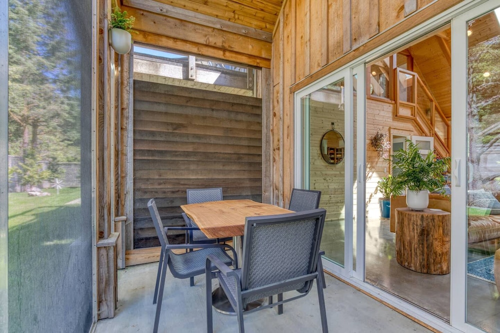 Boutique Cabin Design Luxury Hot Tub Path to Beach