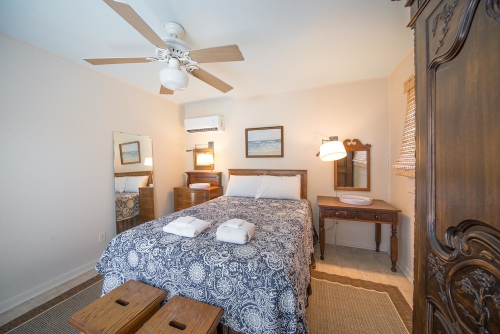 Charleston Vacations - Erie The 213 E Hideaway 1 Bedroom Holiday Home By My Ocean Rentals - Property Image 4