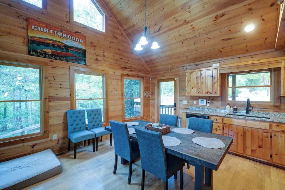 Mountain Haven in the Woods