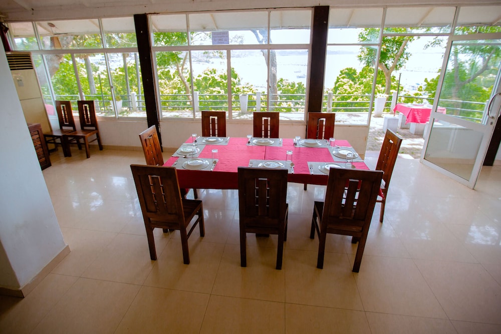 Hambantota Rest House