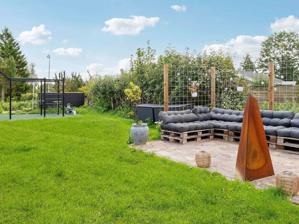 5 Star Holiday Home in Dronningmolle