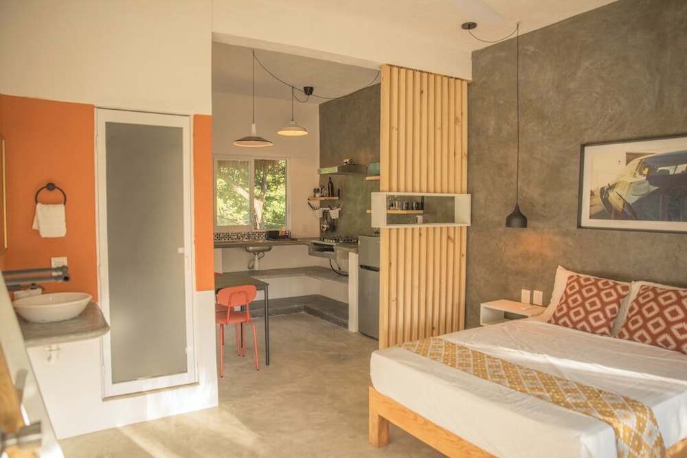 Sayula Home