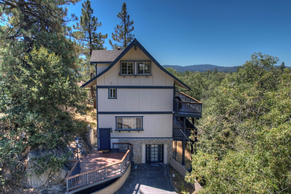 Casa Del Lago Spacious 4 Story Gated Home