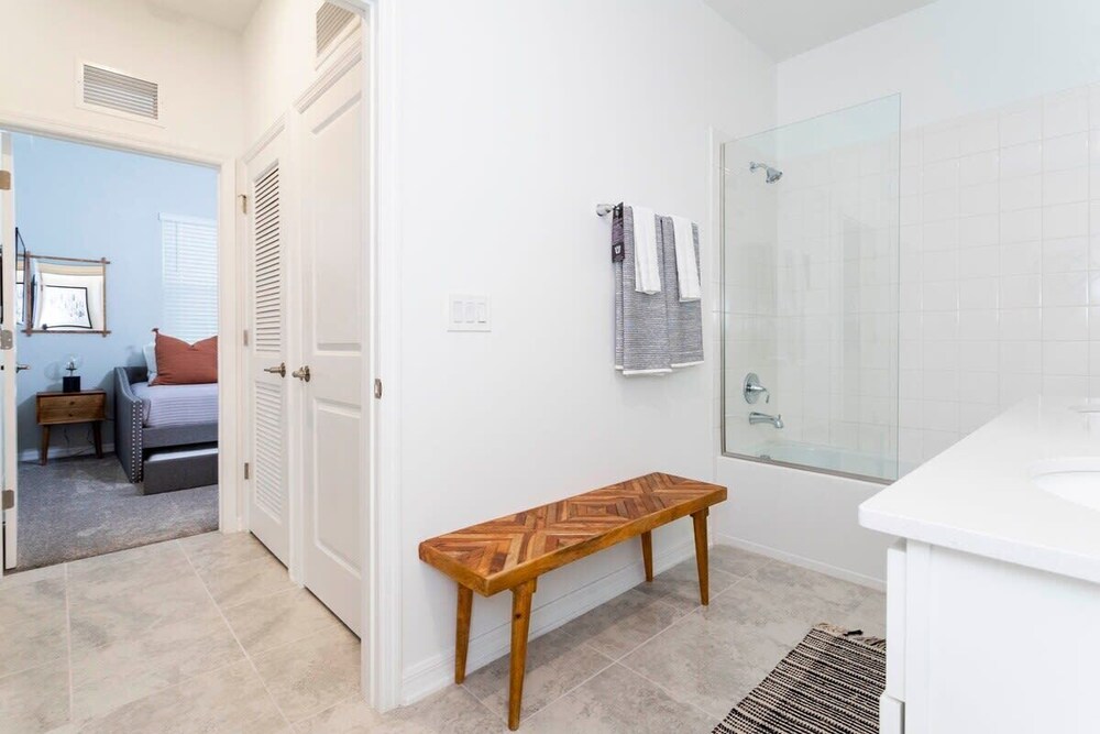 Gorgeous 2Bd Apto Close to Disney @ Storey Lake 404 3191 - Image 2