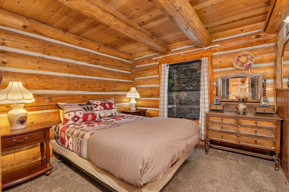 The Log Home Quintessential Log Cabin in Ynp! view 3