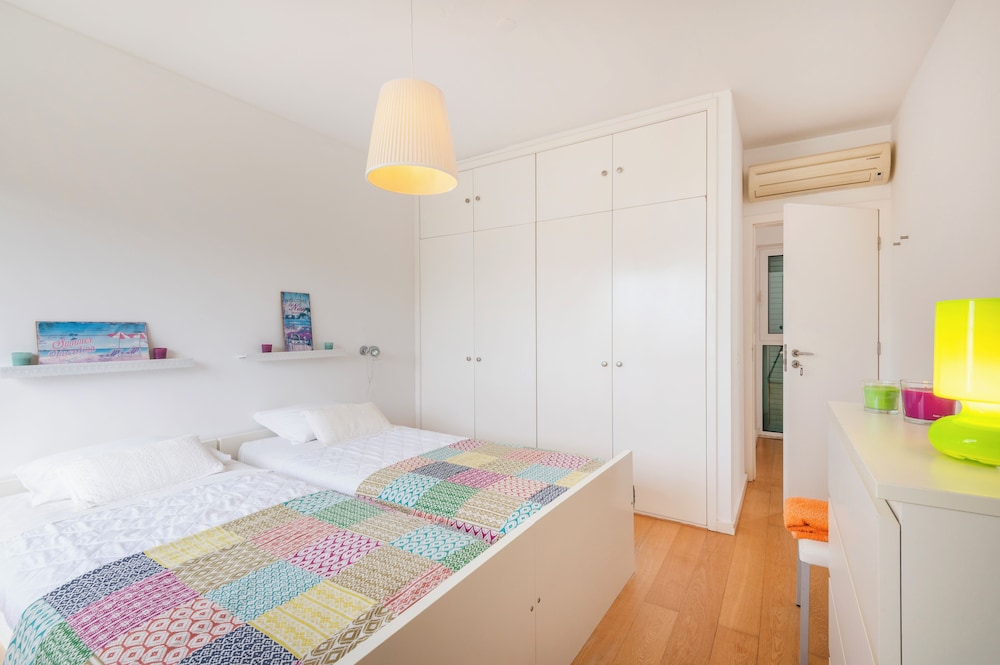 Sunny 5BR Villa at Prainha Club