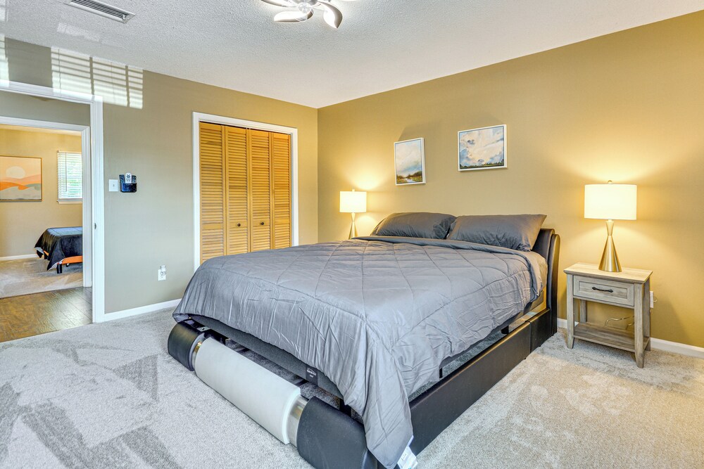2 Mi to High Point University: Townhome w/ Patio