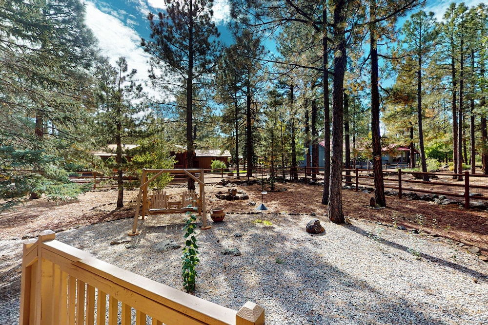 3BR Home Close to Golf, Trails, Lake, & Ski Resort