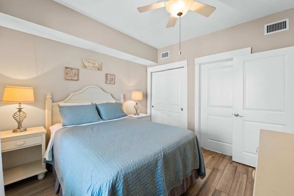 Grand Panama Beach Resort by Book That Condo