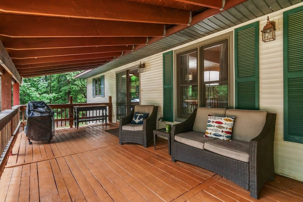 Lakeside Getaway pet Friendly