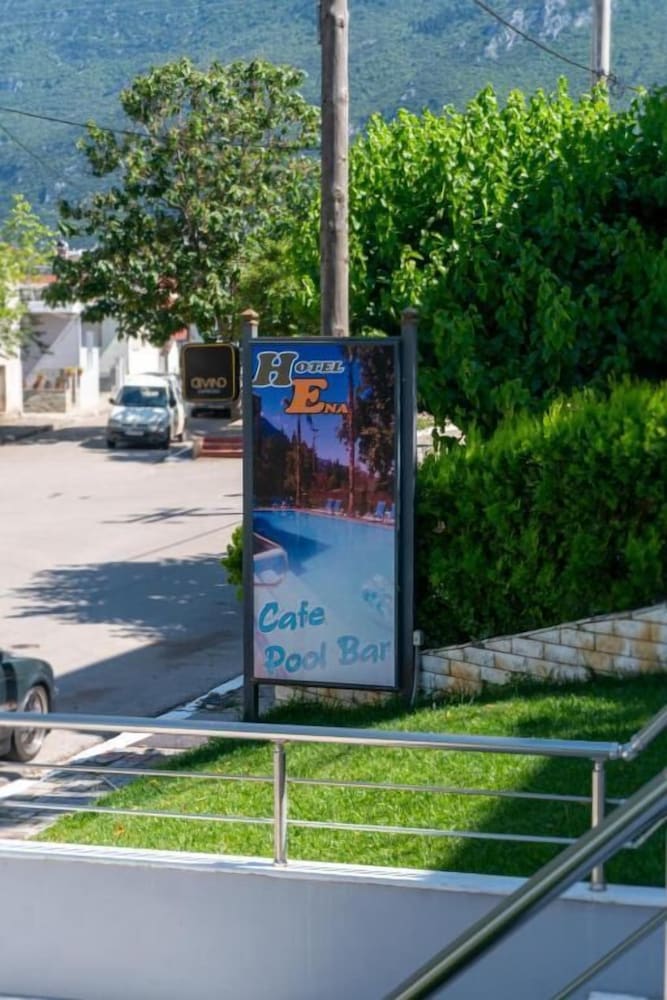 HOTEL ENA