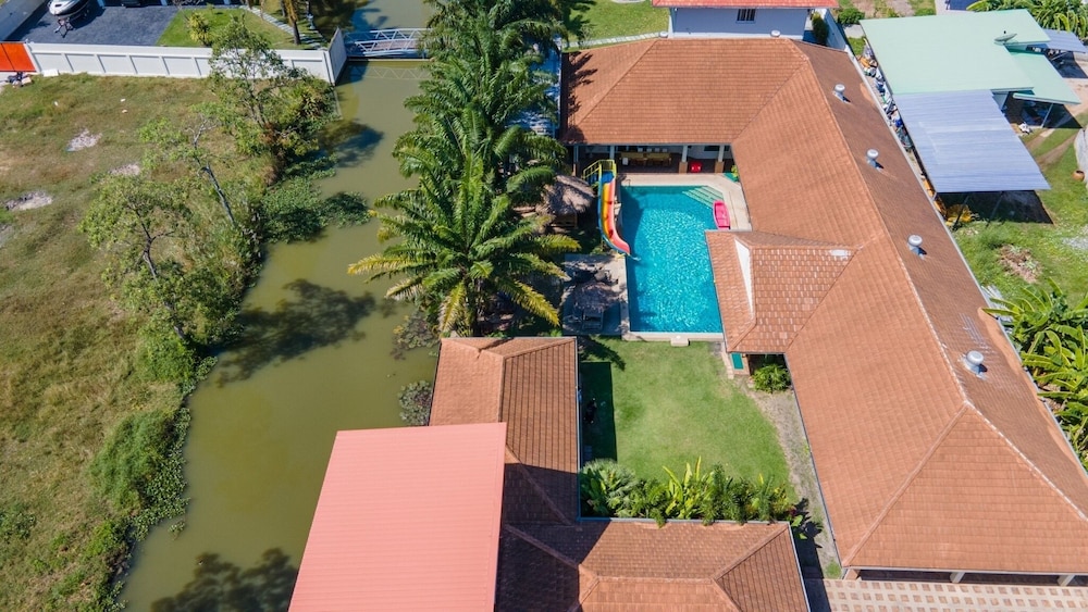 Pool Villa for Families and Party