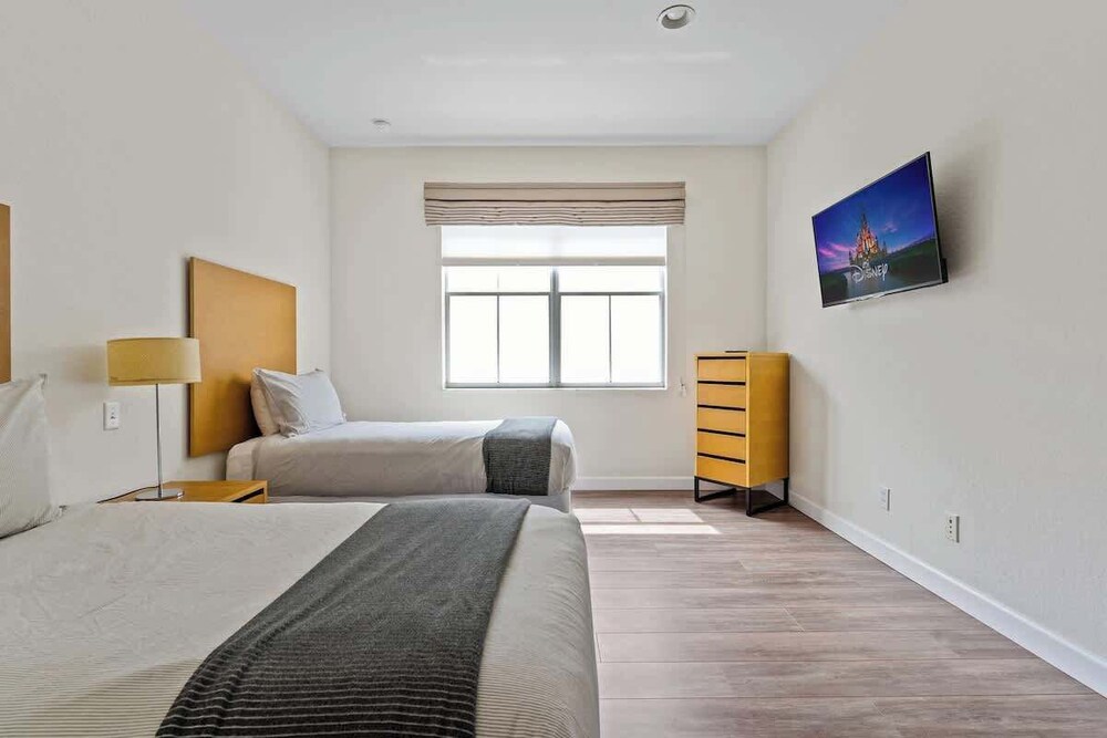 Pet Friendly 4 BR With Hot Tub
