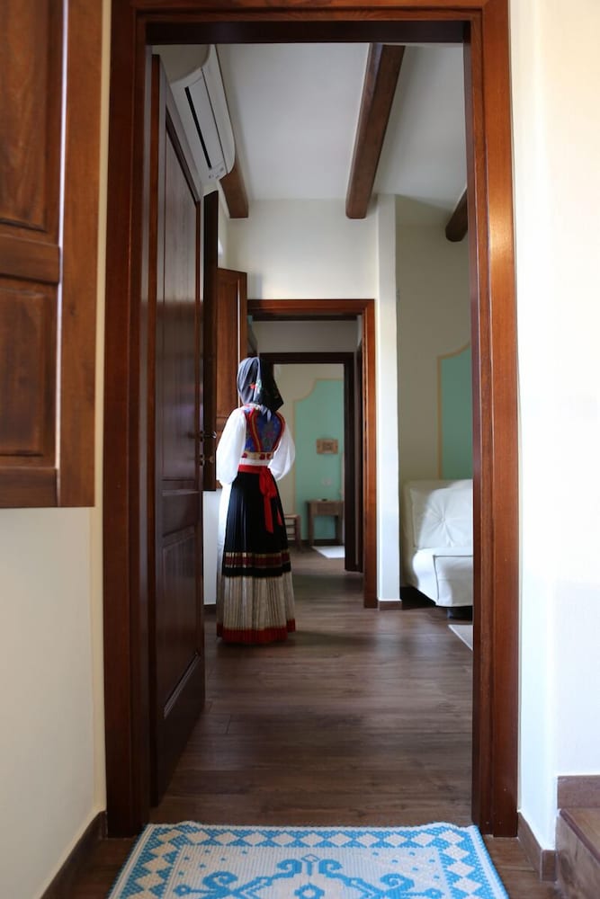 Photo 29