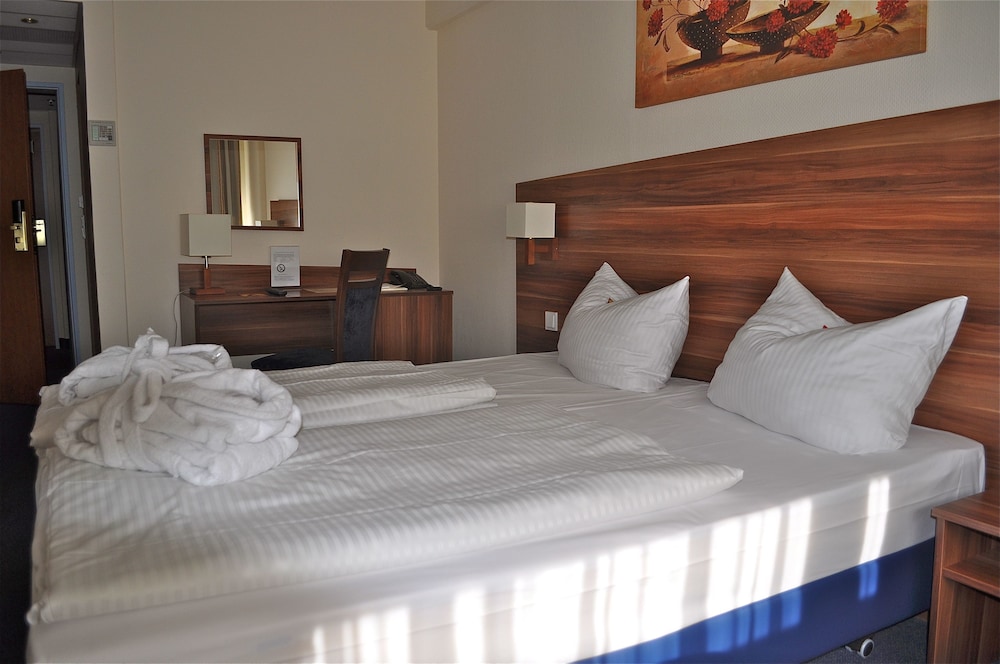 Frankfurt Vacations - Savoy Hotel Frankfurt - Property Image 31