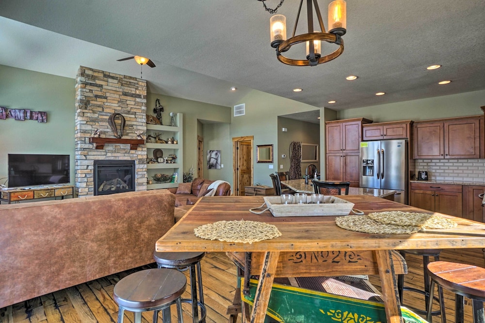 Estes Park House w/ Mtn Views - STR License 3154 - Property Image 9