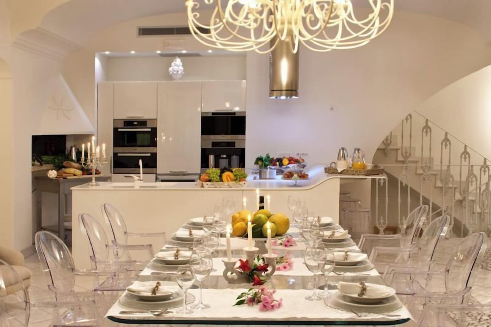 Villa In Positano With Luxury Spa & Amazing View