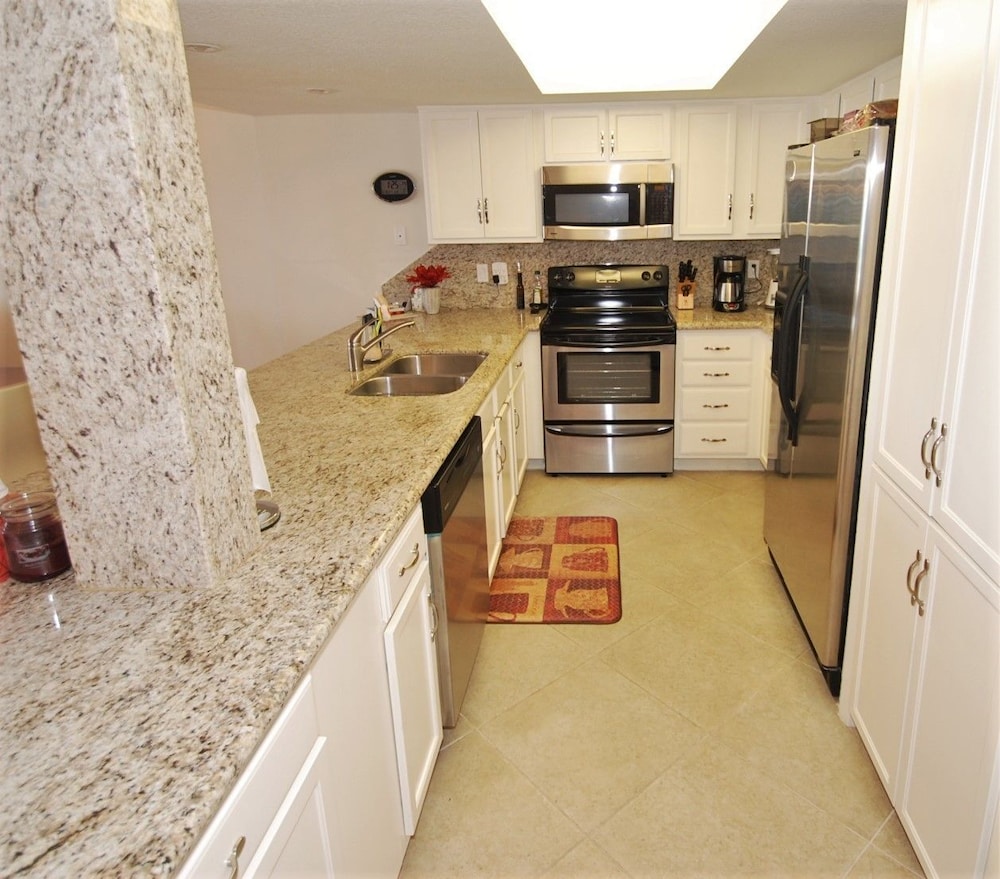 Summit Condo Unit #704 3 Bedroom Condo by RedAwning