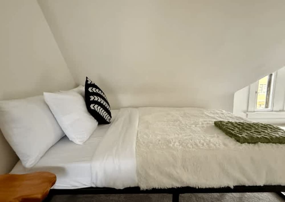 Short North Convention King Bed Free Parking