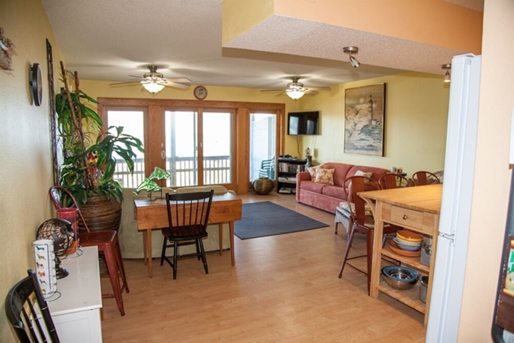 Sw 4 Seas-the-day 1 Bedroom Condo by RedAwning