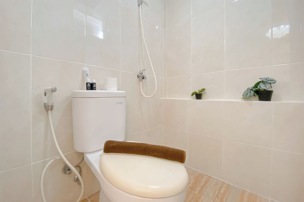 Well Furnished 2BR at Bassura City Apartment
