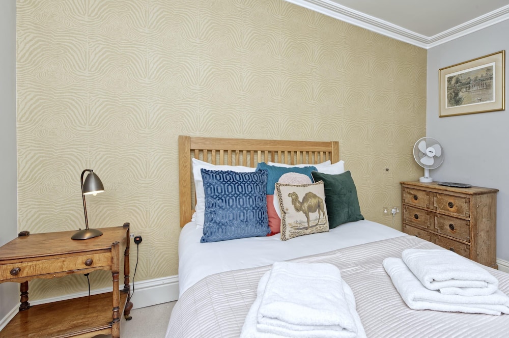 Fantastic Traditional 1bed Apartment Pimlico