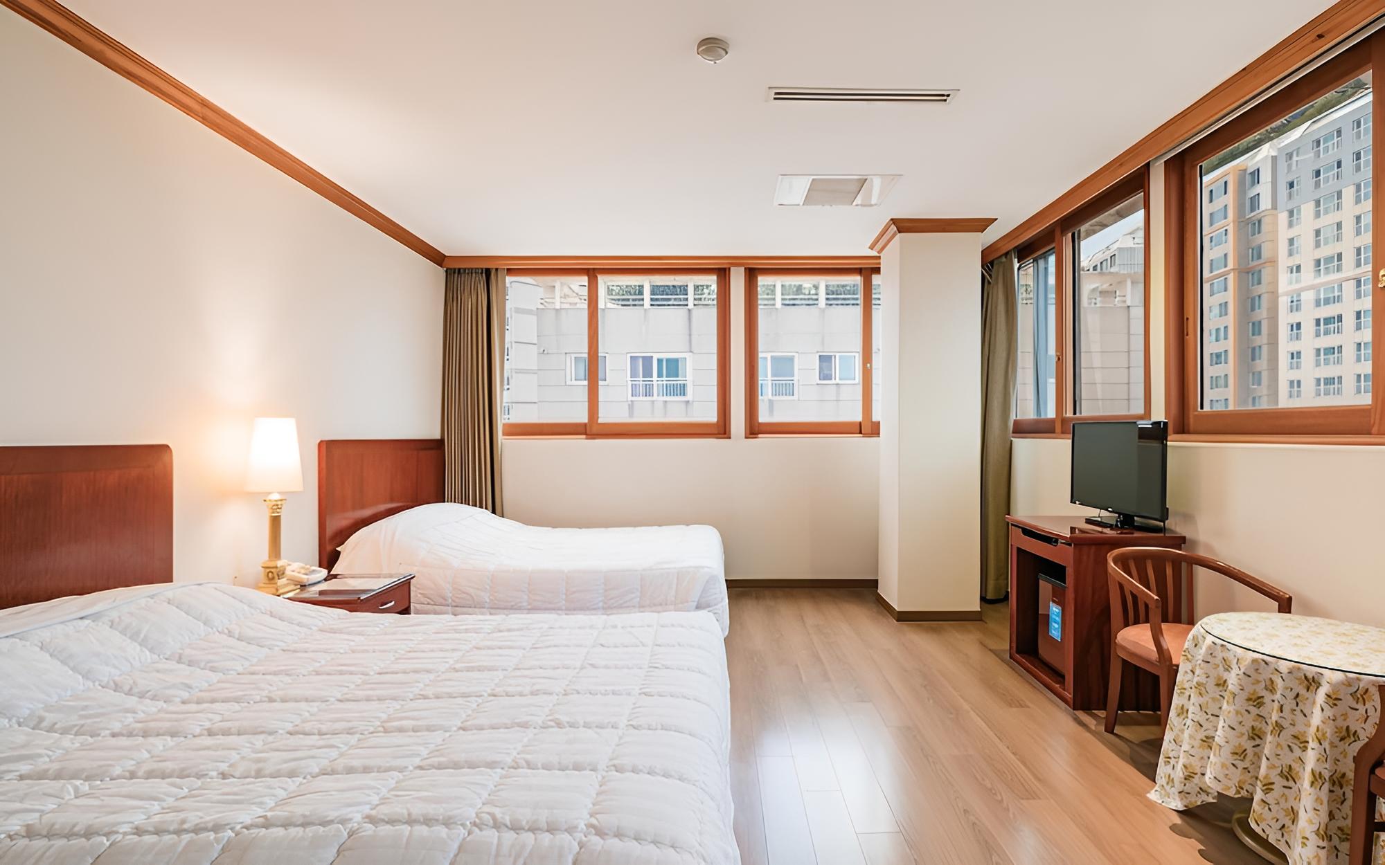 Samhaein Tourist Hotel 8