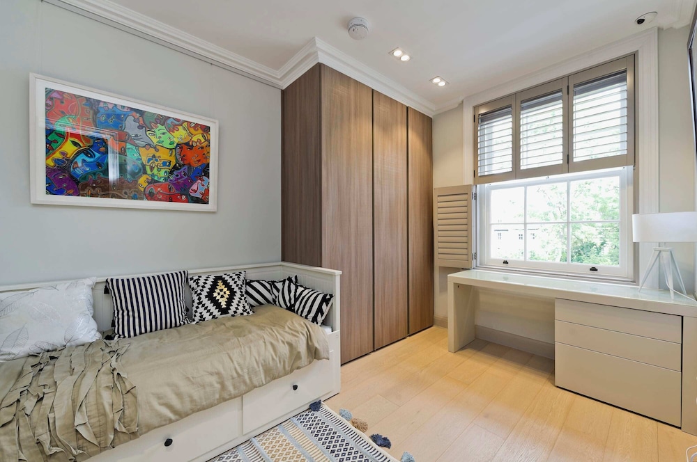 7bed Notting Hill W/garden, Games Room & Parking