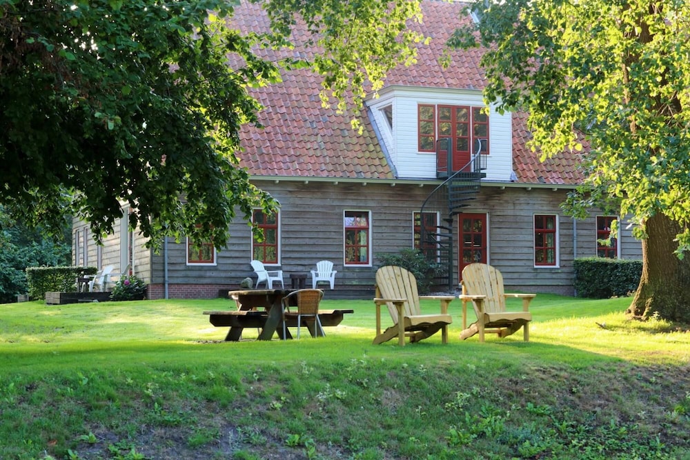 Photo 44