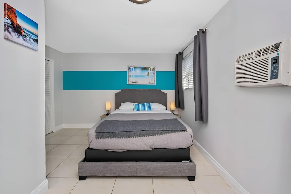Ocean Breeze Home in Hollywood