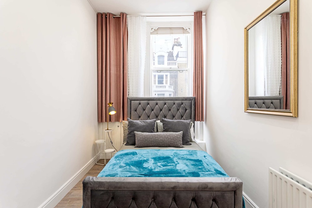 Charming Chelsea Flat