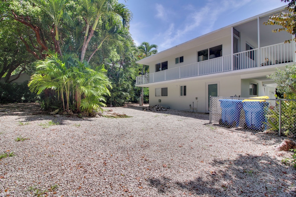 Walk to Beach: Tavernier Apartment w/ Patio!