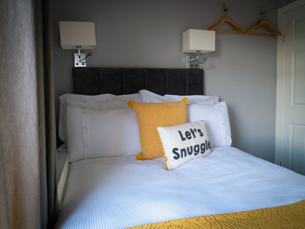 Captivating House in Aberdare Sleeps 6 Near Brecon view 5