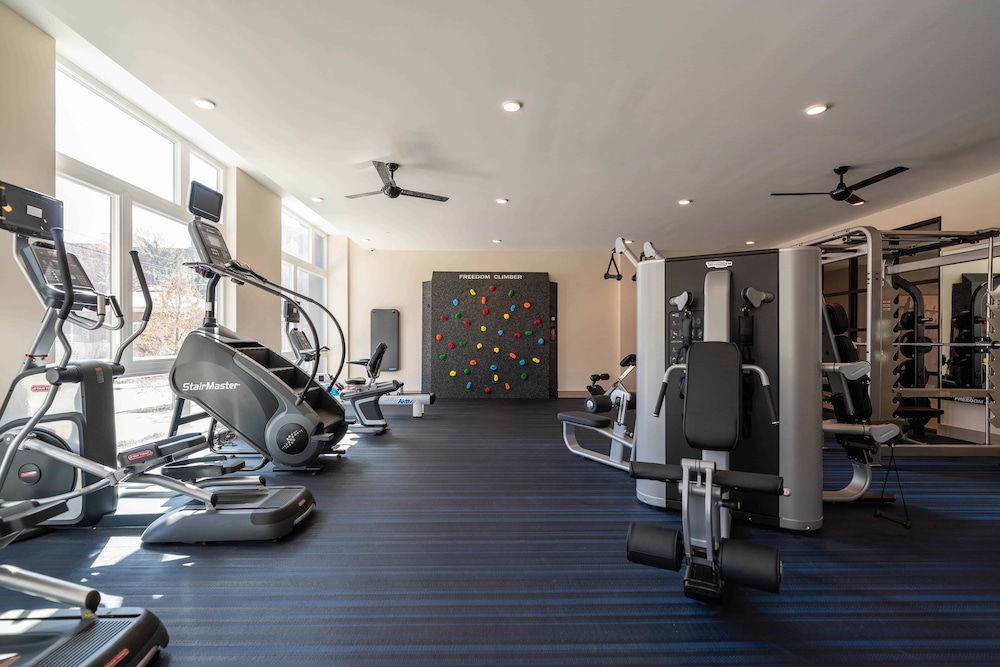 New Haven Vacations - Luxury Furnished Apartments by Hyatus Downtown at Yale - Property Image 40