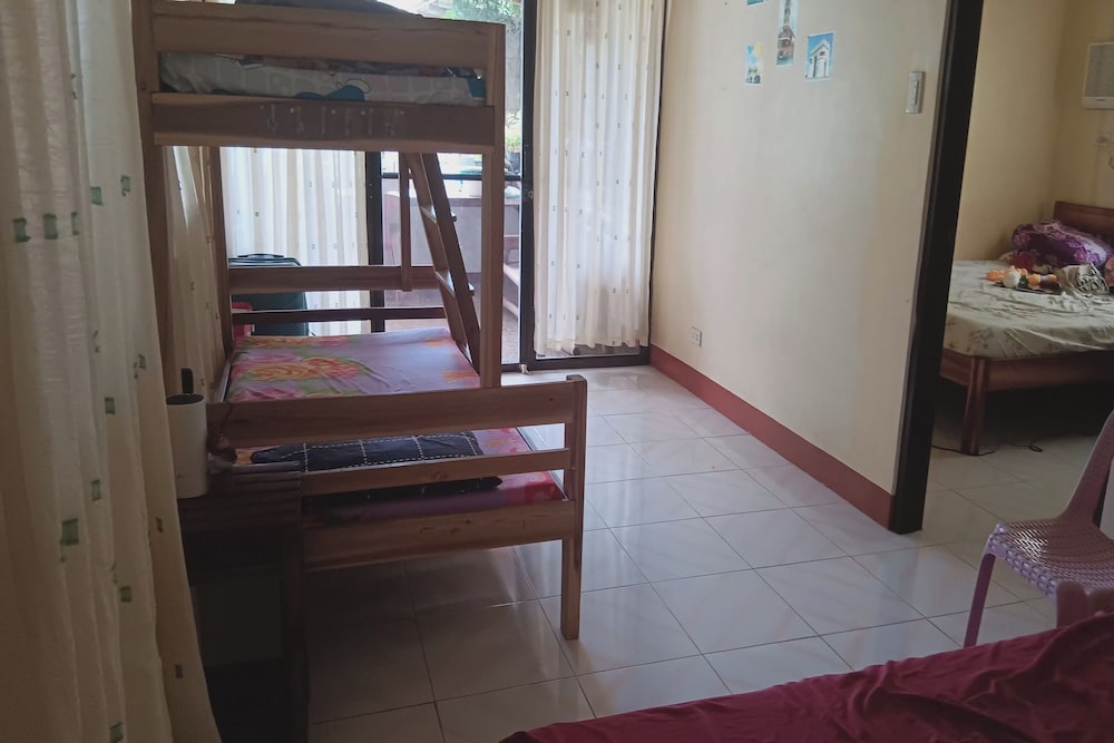 Larosa Hostel Bed And Breakfast