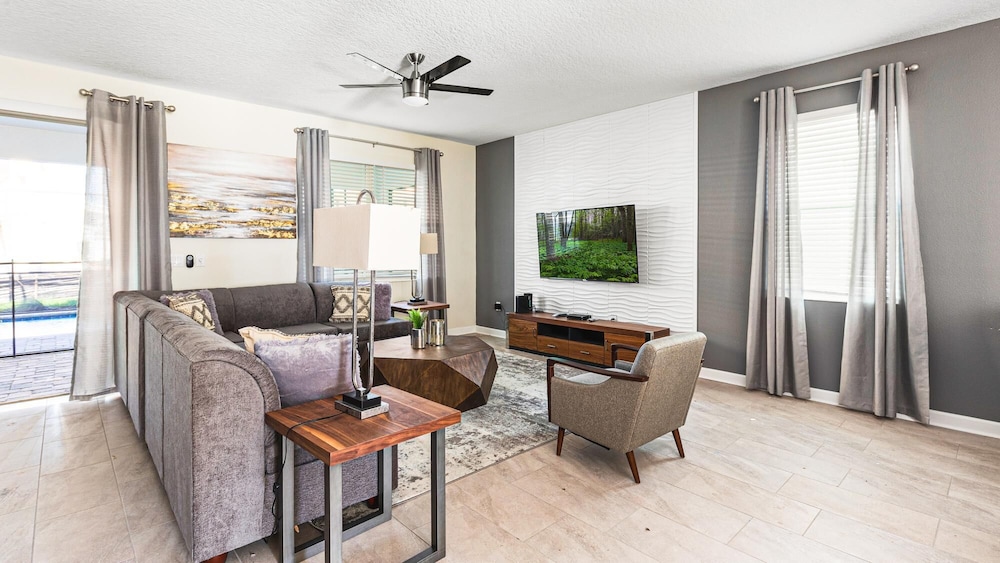 Storey Lake 10br With Pool SPA Game Room Waterpark view 4