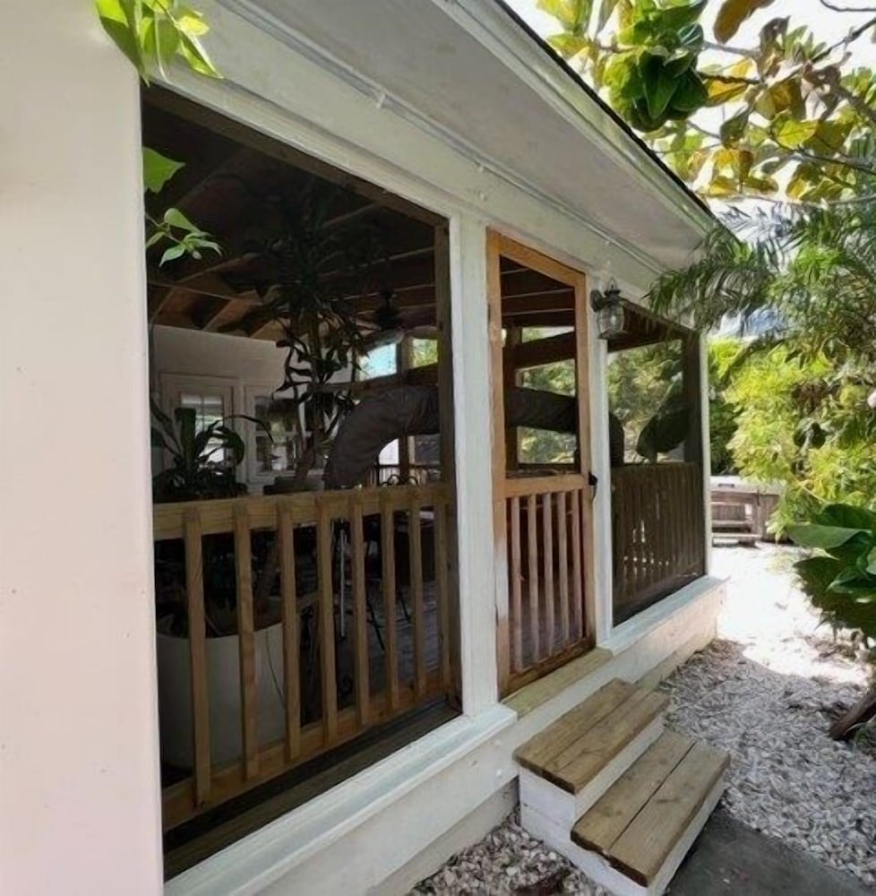 2404 Ave B 2 Bedroom Cottage by RedAwning