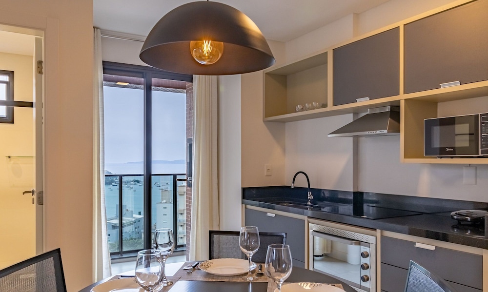 MHF II Apts Variados em Prédio com Vista para o Mar em Itapema