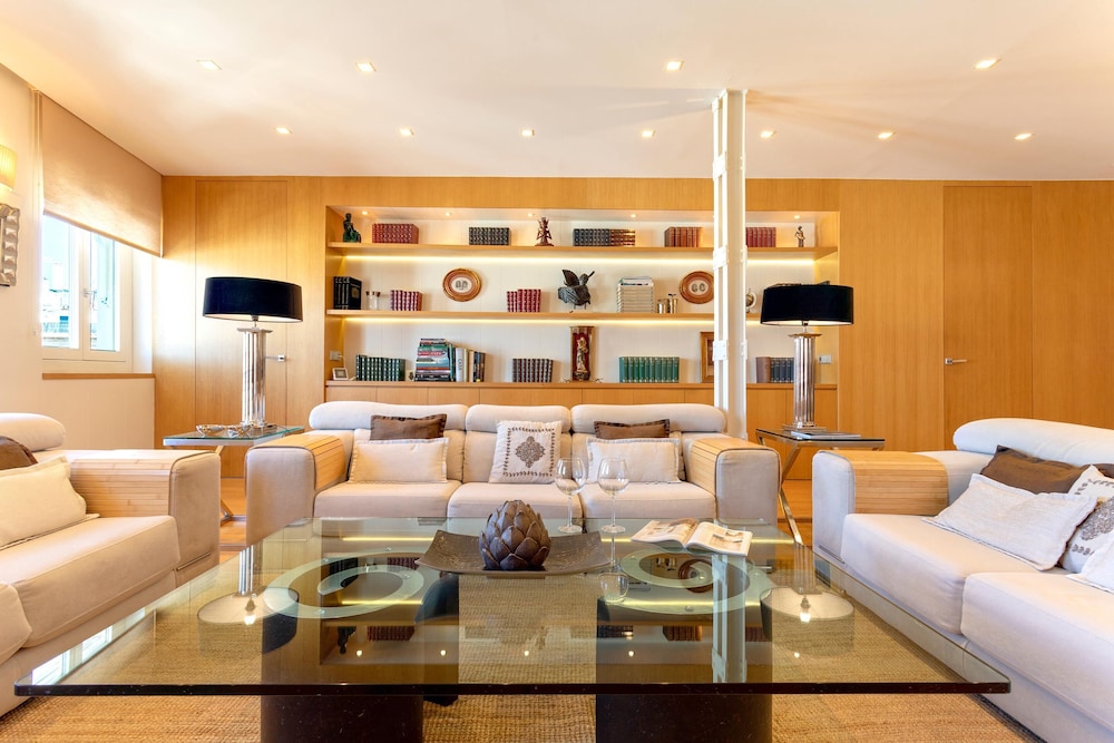 Exclusive Apartament in the Center. Tetuán III