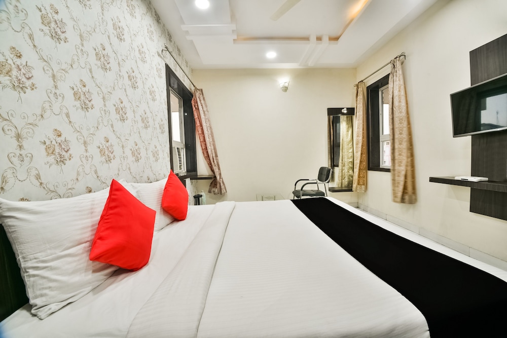 Hotel Flowers Inn