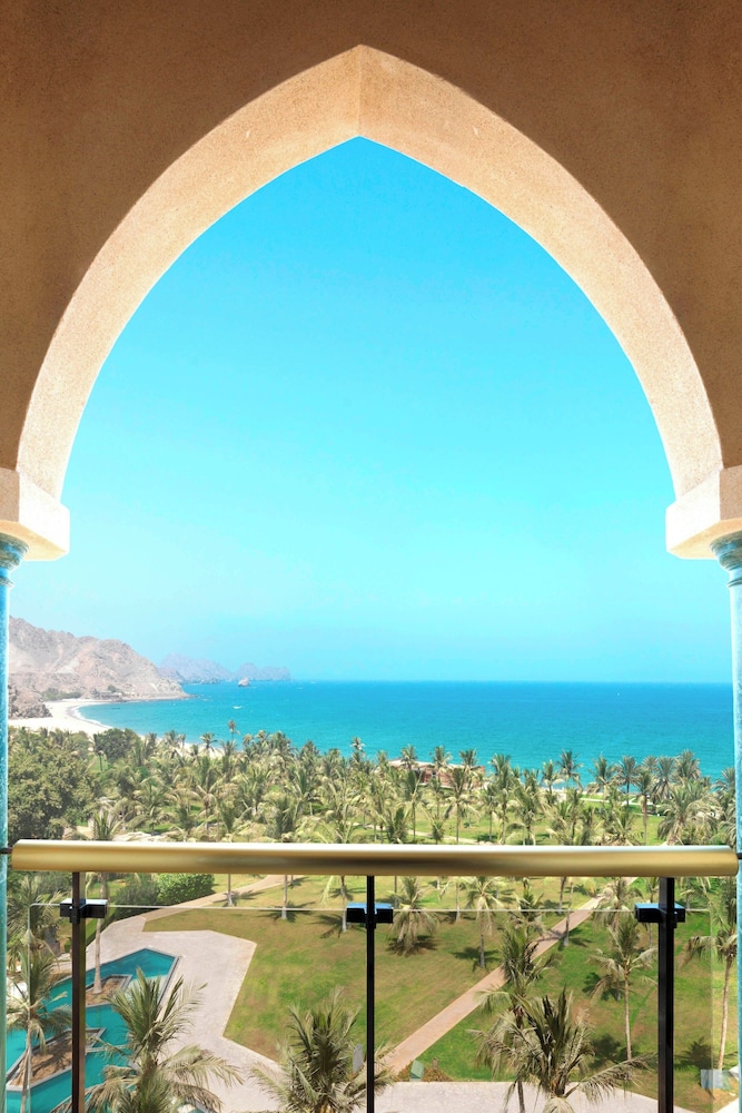 Al Bustan Palace, a Ritz-Carlton Hotel 17